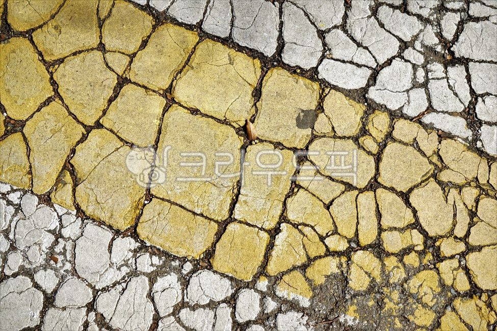 황색실선, 크랙, 도로표지, 교통표지, 포장도로, 사진,이미지,일러스트,캘리그라피 - hys작가