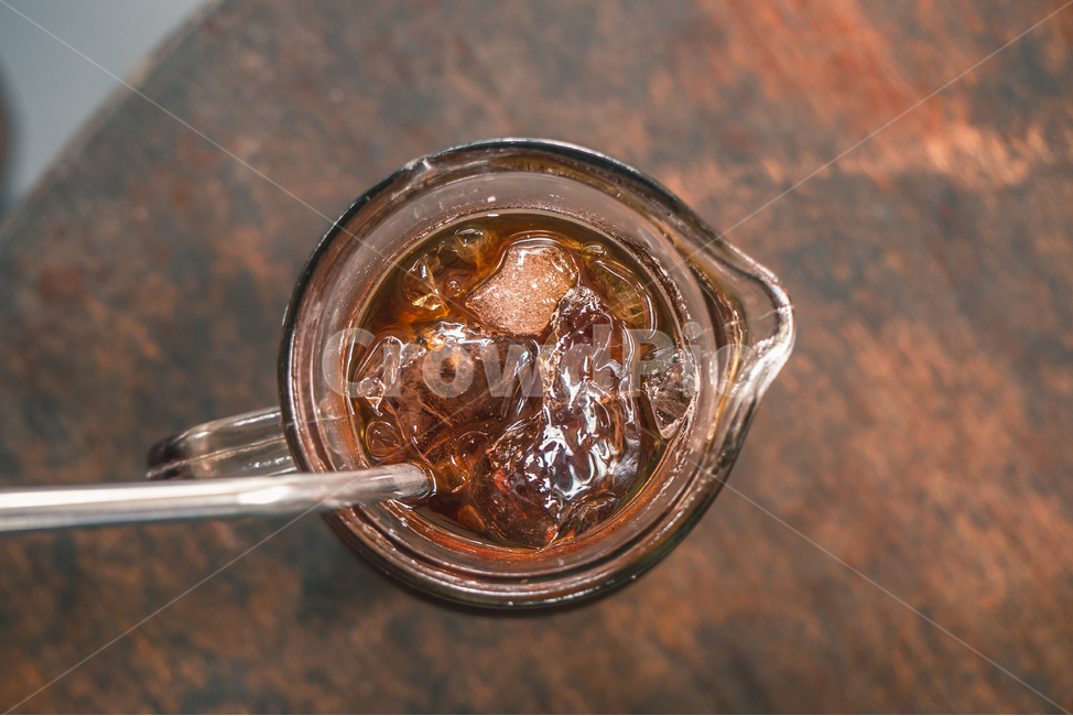 아이스,아메리카노,보틀,병,빨대,ice,americano,coffee,커피,여름음료,드링크,시원한,롱블랙,차가운,얼음,아이스커피,아이스아메리카노,커피,카페,coffee,cafe