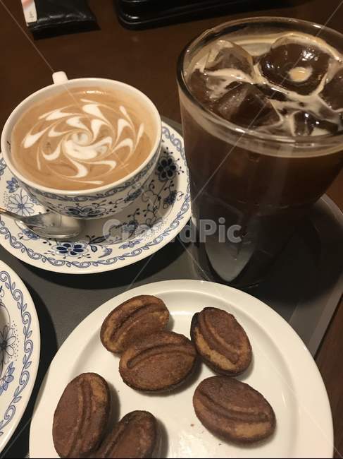 커피,카페,카페라떼,아메리카노,아이스,커피콩빵,휴식,수다,라떼,커피,카페,coffee,cafe