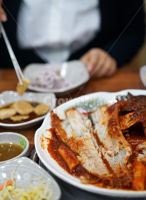 생선,생선구이,생선찜,코다리찜,음식,푸드,먹방,식사,반찬,먹거리,밥,밥도둑,매콤,건강식,코다리,고등어,음식,식재료,요리,food,cook,meal,dishes,food reserves,수산물,해산물,fishery products,seafood,한식,한국음식,한국요리,korean food,korean dishes,korean meal,korean cook
