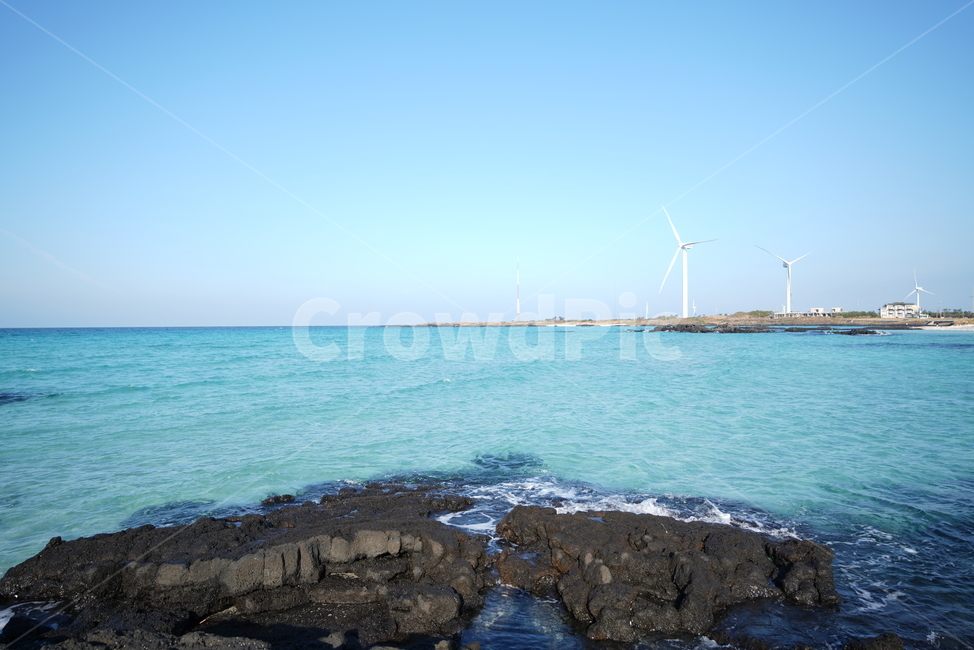 김녕해수욕장,푸른바다,맑은바다,바다,푸른하늘,풍차,맑은하늘,제주도,jeju,jeju island,산업,industry,industrial,에너지산업,energy industry,machine,기계,motor,모터,engine,엔진