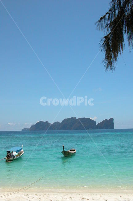 바다,해변,sea,ocean,beach,blue,bluesea,파란바다,푸른바다,휴양지,자연,nature,shoreline,해안선,보트,transportation,boat,섬,island,ppisland,해변,바다,beach,sea