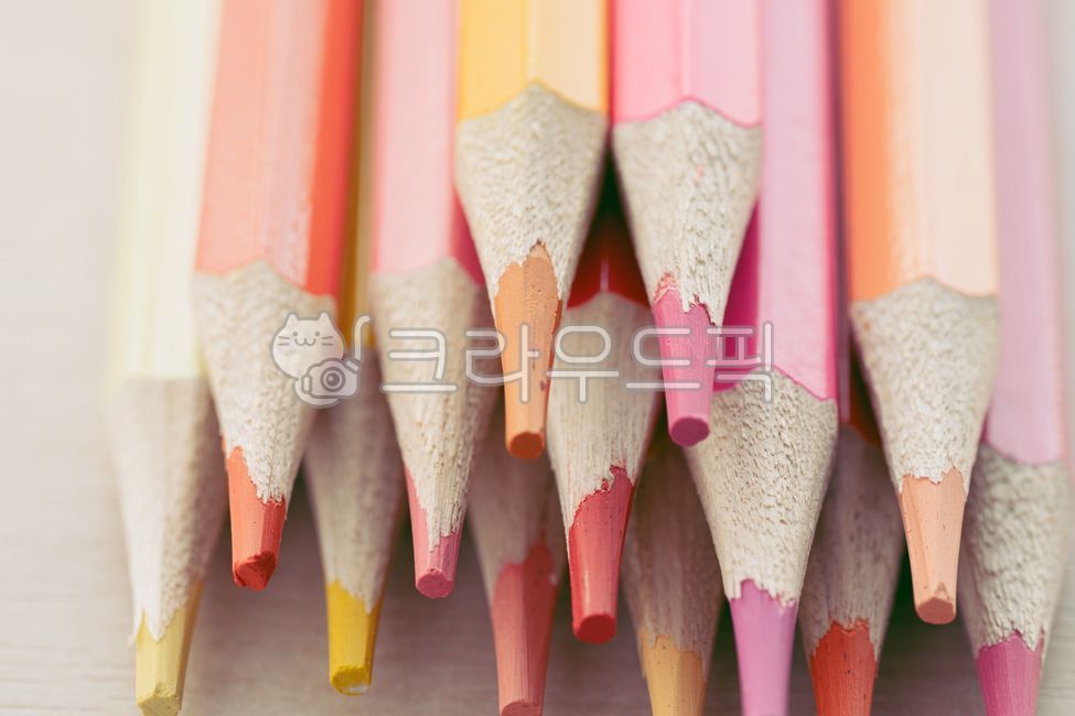 색연필,문구,배경,빨간색연필,형형색색,목재,연필,패턴,학용품,문구류,사무용품,school supplies,stationery,office supplies
