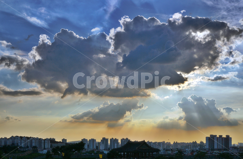 먹구름,구름,일몰,석양,하늘,자연,해넘이,빛내림,도시,풍경,city,landscape,한국도시풍경,한국도시경관,korea cityscape,weather,날씨,nature,outdoors,옥외,cloud,cumulus,적운,sky