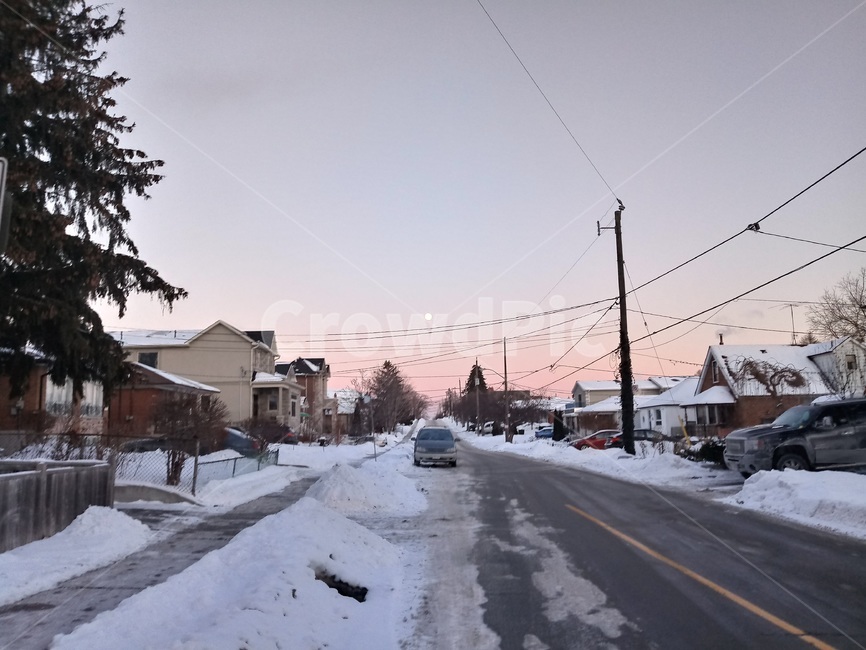 달,캐나다,길거리,도로,외국,외국도로,외국길거리,눈,겨울,moon,canada,toronto,street,road,snow,winter,이웃,겨울,계절,winter,season