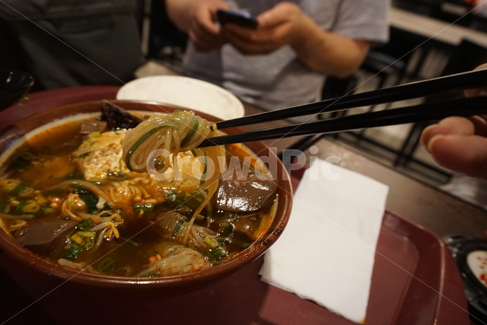 중국음식,음식,대만음식,요리,취두부,food,meal,식사,bowl,사발,중식,중화요리,dish,우육면,이색음식,맛있는음식,탕면,국수,noodle,취두부탕면,취두부국수,두부,국물요리,국물,선지