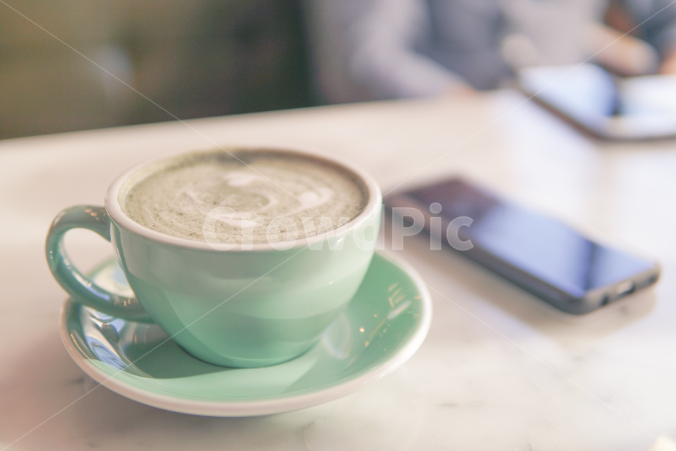 카페,카페사진,라떼,쑥라떼,여유로움,여유,감성사진,감성,휴식,티타임,coffee,latte,cafe,tea,teatime,mood,쑥꿀라떼,커피,찻잔,차,커피잔,커피,카페,coffee,cafe,감성,sensible,feeling