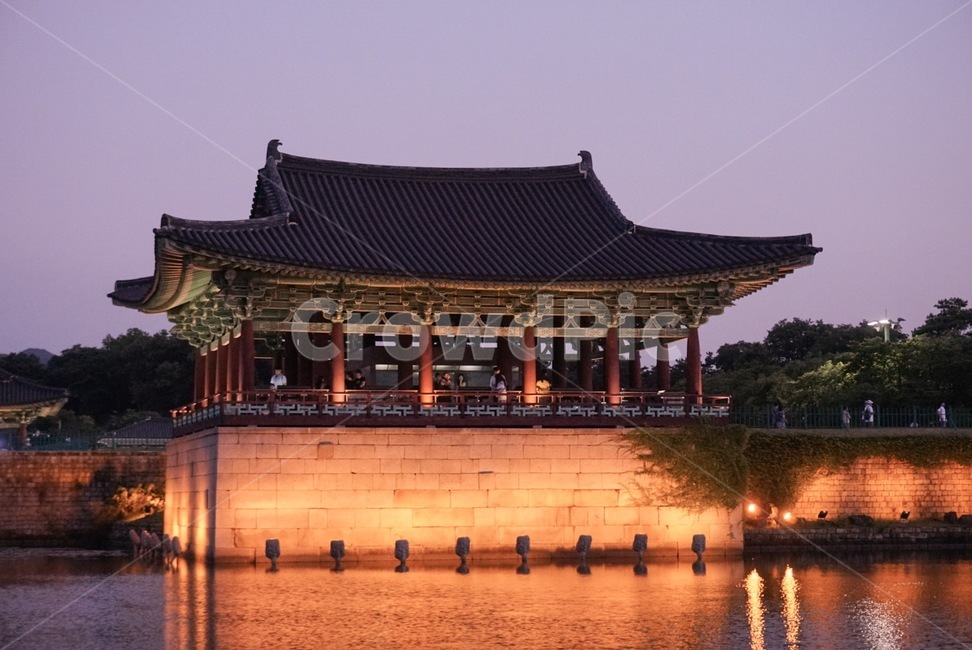 안압지,경주,동궁과월지,야경,동궁과월지,호수,연못,저수지,반사,조명,문화재,한국,대한민국,korea,야경,밤,풍경,nightscape,night,landscape,한국전통,한국문화,korean traditional,korean culture,랜드마크,landmark,tourist attraction,한국랜드마크,한국관광지,한국명소,korea landmark,korea tourist attraction,architecture,건축물,shrine,신사,pagoda,탑,building,건물,worship,예배