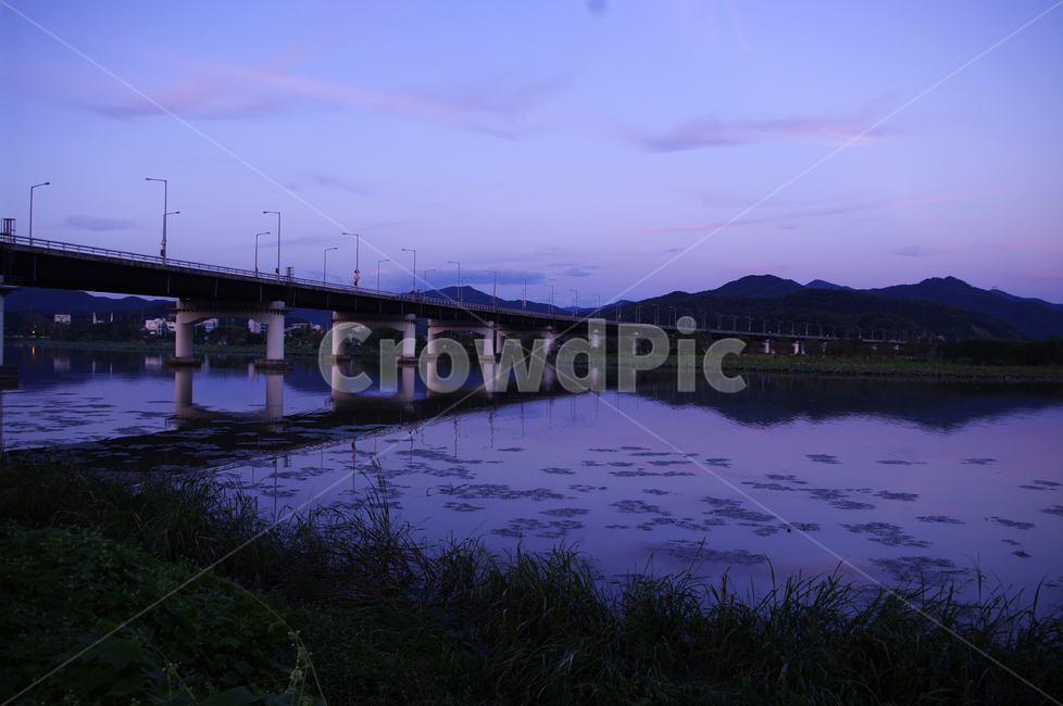 강,하늘,구름,풍경,노을,일몰,sunset,다리,자연,풍경,nature,landscape,building,건물,bridge