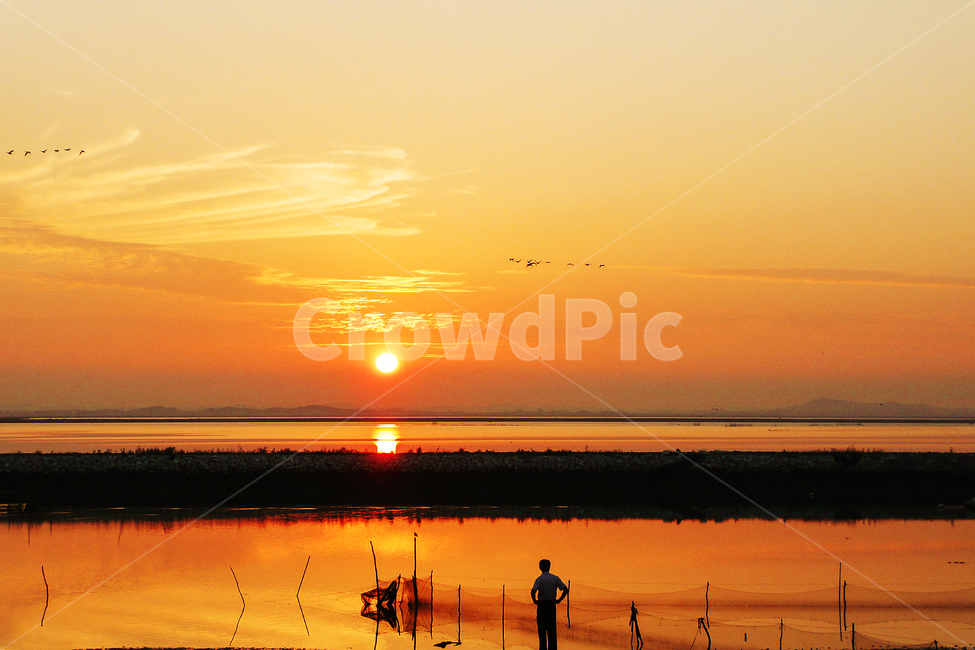 아산,아산만,노을,해,햇빚,햇살,저녁,부자,일몰,sundown,sunset,sun,evening,landscape,asan,방조제,아산만방조제,person,사람,human,인간,nature,자연,sunlight,햇빛,outdoors,옥외,자연,풍경,nature,landscape,한국자연풍경,한국자연경관,korea nature landscape,인물실루엣,사람실루엣,character silhouette,human silhouette