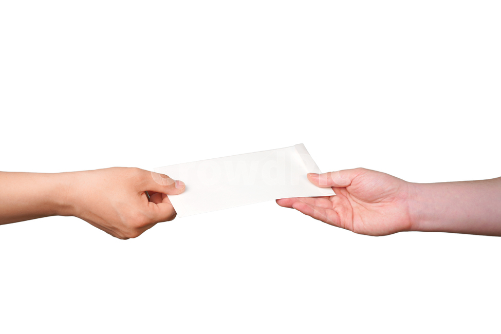 보상,성과금,보수,급여,상금,사람,손,봉투,수입,저축,납입,봉급,임금,지급,지출,출금,건내다,비지니스,수납,수여,시상,재정,돈