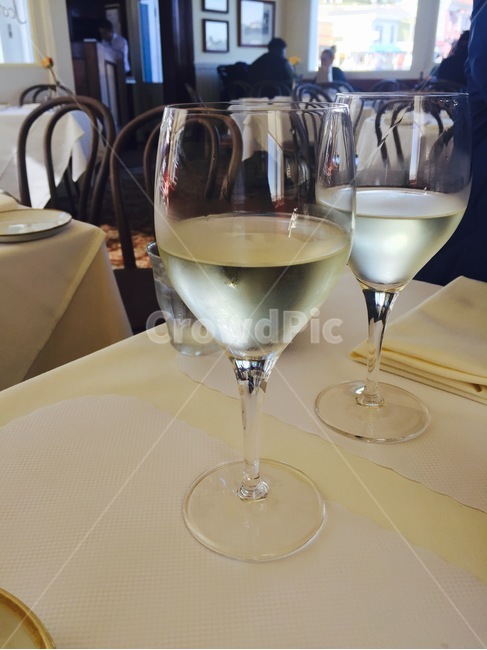 와인,화이트와인,술,와인잔,레스토랑,건배,wine,restaurant,감성
