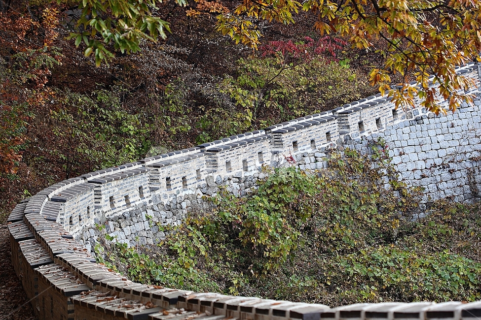남한산성,성,성곽,단풍,낙엽,길,둘레길,숲,숲길,담,돌담,가을,자연,풍경,벽,울긋불긋,산성,식물,가을,계절,fall,autumn,season,한국전통,한국문화,korean traditional,korean culture,outdoors,옥외,river,강,nature,water,물