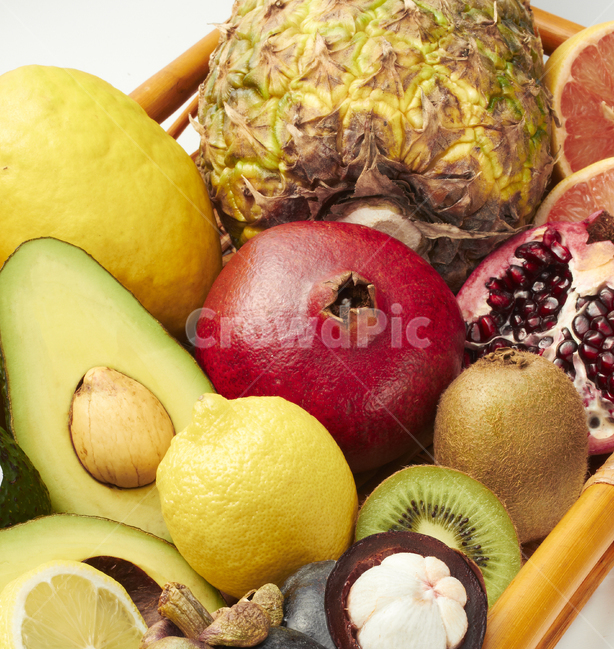 다양한,과일,fruit,모음,fruits,pomegranate,석류,avocado,아보카도,키위,kiwi,lemon,레몬,파인애플,pineapple,달콤한,상큼한,하얀색,whithe,red,빨간색,background,배경,정물,사물,접사,근접촬영,closeup,cut,section,자른,단면,음식,식재료,요리,food,cook,meal,dishes,food reserves,과일,열매,fruit,누끼,remove background