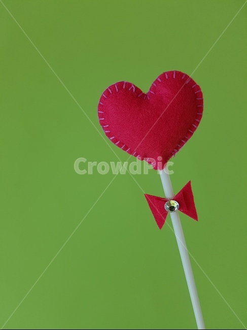 펠트,토퍼,바탕,배경,백그라운드,막대,사랑,하트,그린,연두,빨강,레드