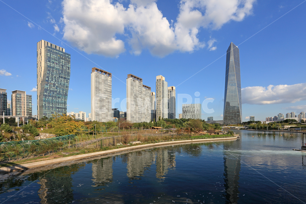 송도,송도신도시,빌딩,고층빌딩,도시,도심,스카이라인,현대,건축,현대건축,하늘,공원,센트럴파크,호수,강,호수공원,풍경,현대적,현대적인,도시적,도시적인,비지니스,비즈니스,도시풍경,도심풍경,건물,아파트,물,물결,반영,신도시,송도국제도시,국제도시,인천,한국,도시,풍경,city,landscape,한국도시풍경,한국도시경관,korea cityscape,building,시티,town,urban,어반,high rise,고층 건물,office building,사무실 건물,water