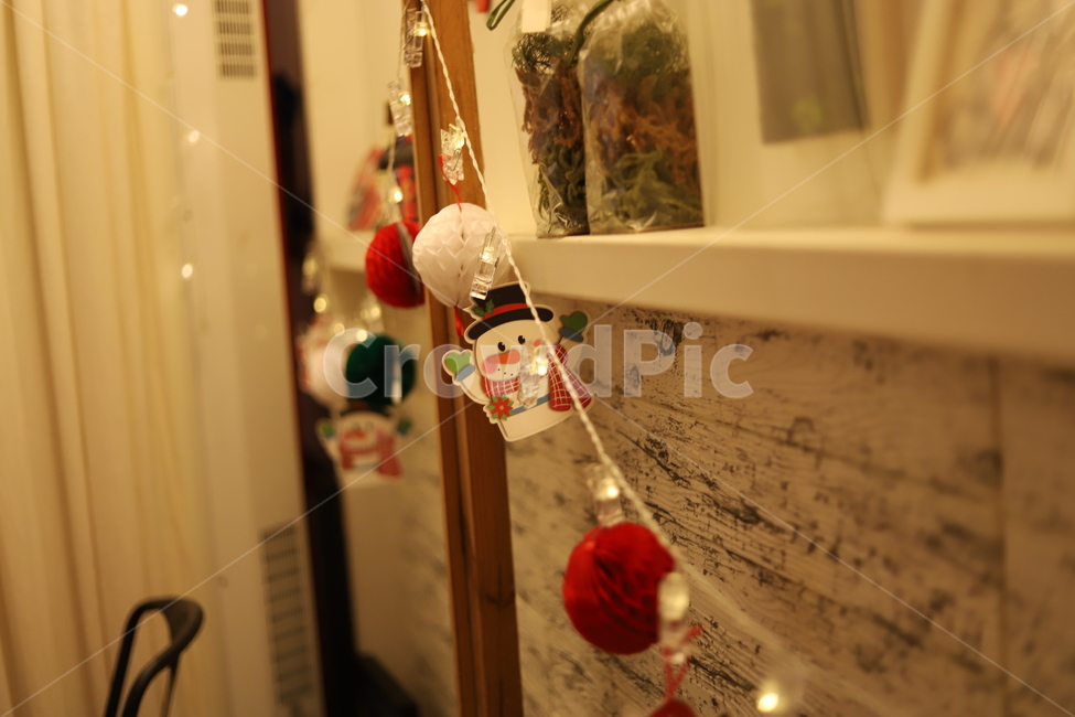 크리스마스,산타,겨울,전구,선반,shelf,santa,메리크리스마스,메리크리스마스,성탄절,merry christmas,인테리어,실내디자인,interior design