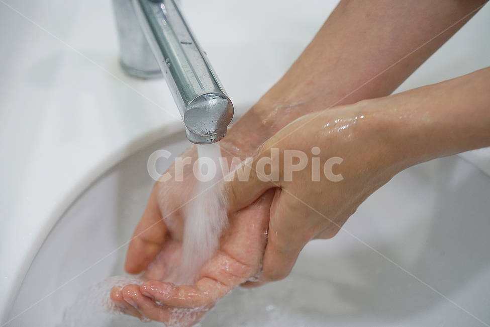 손가락,세면대,화장실,욕실,손씻기,세척,위생,청결,미세먼지,황사,사람,인물,인간,human,person,신체일부,몸,body,건강,헬스웨어,헬스케어,healthware,health care