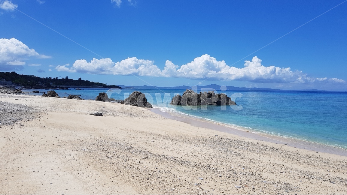 오키나와,바다,모래,섬,하늘,여름,파도,구름,okinawa,japna,sea,island,sky,wave,summer,blue,자연,풍경,nature,landscape,해변,바다,beach,sea,outdoors,옥외,land,땅,ocean,대양,water,물,shoreline,해안선