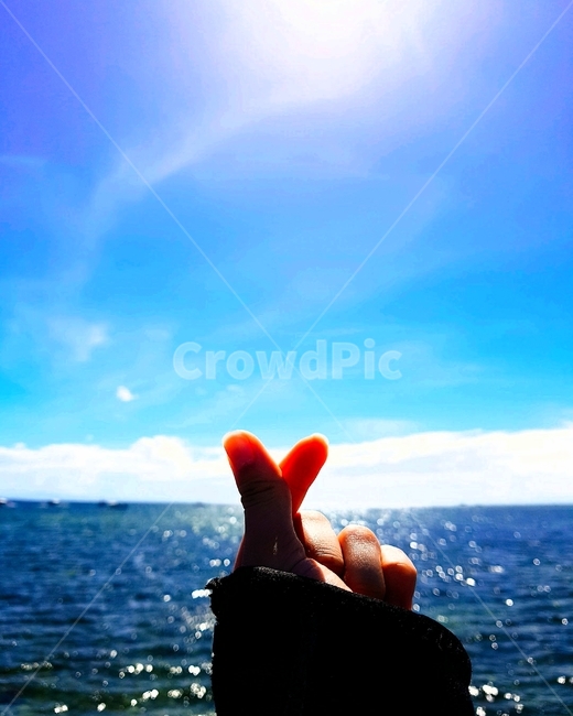 하늘,바다,하트,손,햇빛,푸름,파란,outdoors,옥외,nature,자연