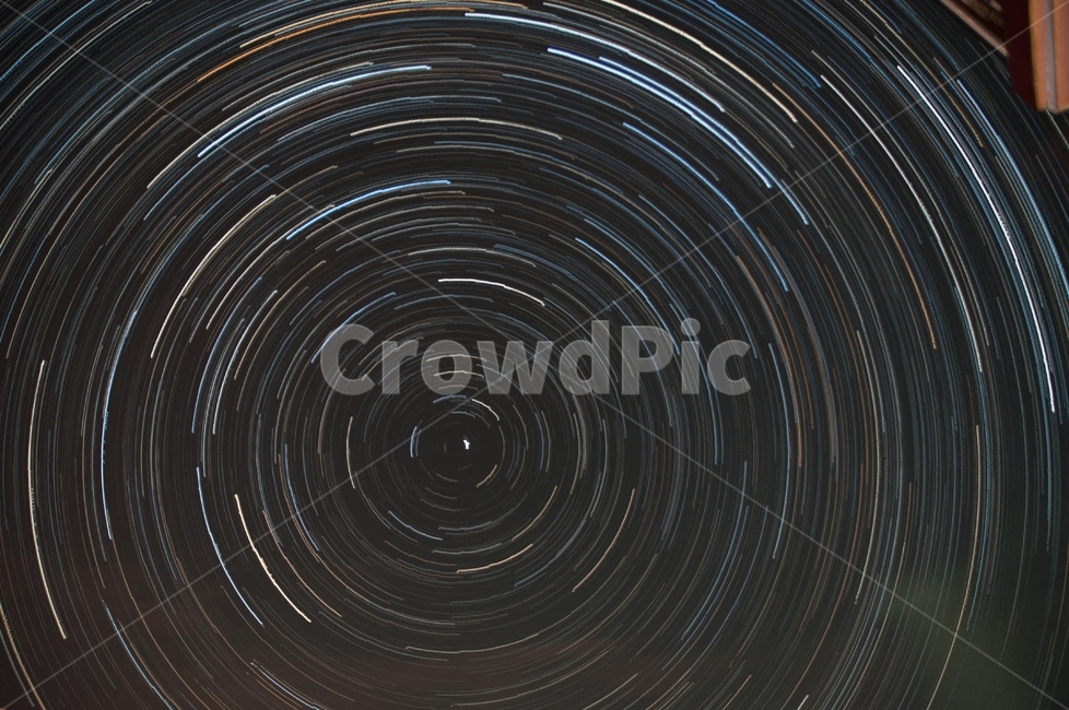 star trail,star,earth science,A journey through the stars,trajectory