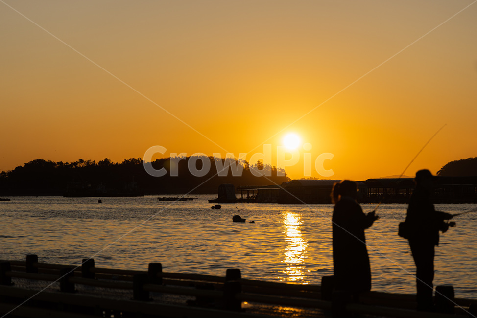 human,인간,person,사람,water,워터프론트,waterfront,물,바다,낙시,일출,항구