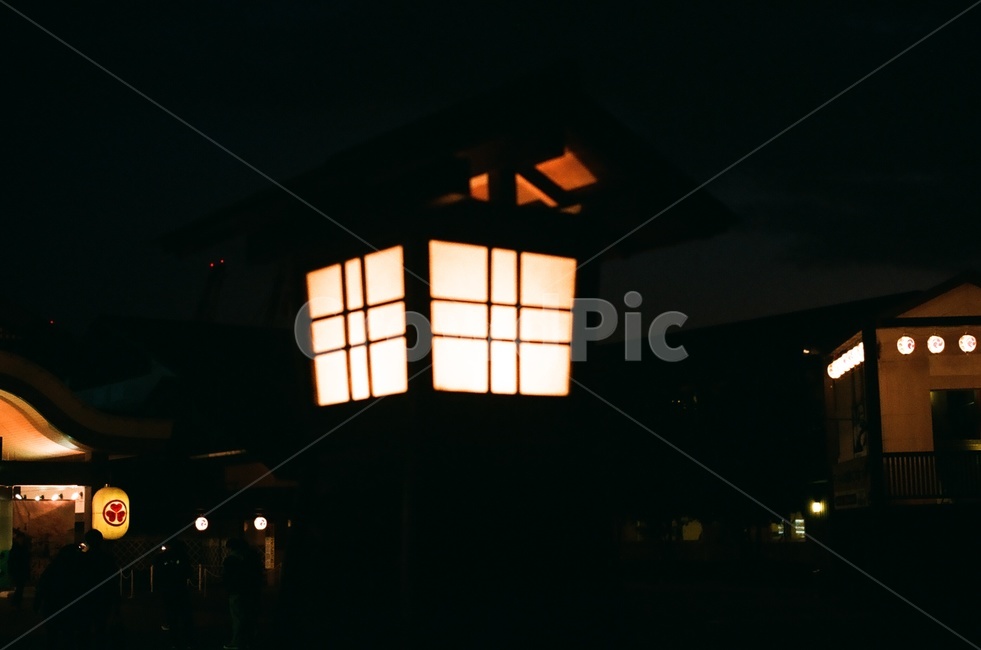 등,램프,lamp,가로등,빛,불빛,어두움,밤,적막,light,감성,가을,저녁,정취,겨울,필름,일본,야경,밤,풍경,nightscape,night,landscape