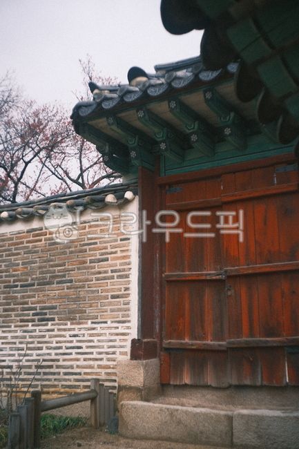 기와,한국의미,한옥,경복궁,창경궁,필름카메라,필름감성,궁,벽돌,brick,지붕,roof,고궁