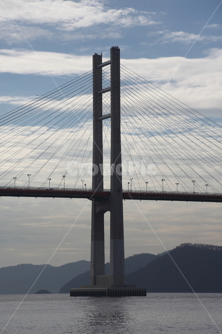 바다,교량,구조물,다리,bridge,교통,교통수단,traffic,transportation,건축물,건물외관,exterior,building,structure,architecture,construction