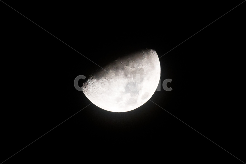 서울,풍경,달,반달,야경,자연,풍경,nature,landscape,야경,밤,nightscape,night,outer space,대기권 밖,outdoors,옥외,universe,우주,astronomy,천문학,moon,space
