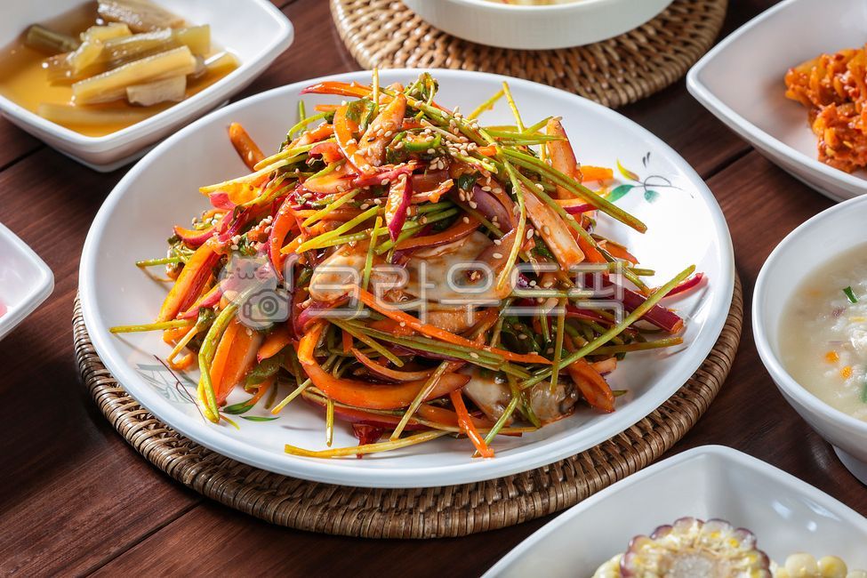 생굴,굴,생굴요리,생굴회무침,굴회무침,굴무침,무침,통영굴,통영생굴,여수굴,여수생굴,회무침,제철음식,제철굴요리,제철생굴요리,별미,계절음식,계절생굴음식,음식,통영석화굴,여수석화굴,생굴무침,바다우유,굴야채무침,생굴야채무침,굴회,해산물,수산물,굴찜,석화구이,석화찜,석화,무침요리,석화굴구이,통영먹거리,생굴찜,석화굴,굴구이,석화굴찜