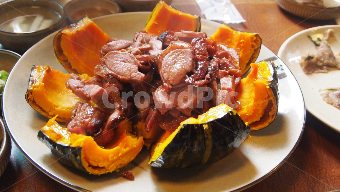 food,koreanfood,음식,단호박,훈제오리,delicous,한국음식,먹을것,맛있는,음식,식재료,요리,food,cook,meal,dishes,food reserves,육류,고기,meat