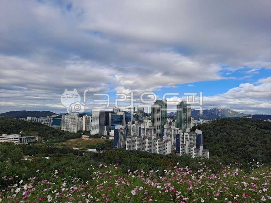 sky,darkclouds,dark clouds,cosmos,Cosmos,apartment