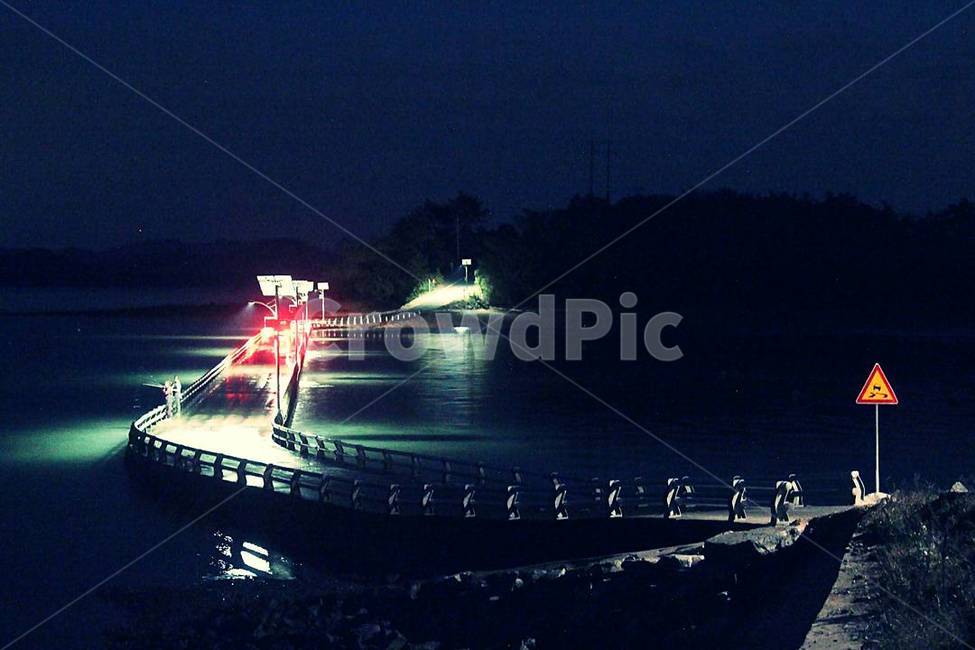 water,물,waterfront,워터프론트,pier,교각,dock,독,port,포트,boat,보트,vehicle,차량,transportation,교통,야경,밤,풍경,nightscape,night,landscape