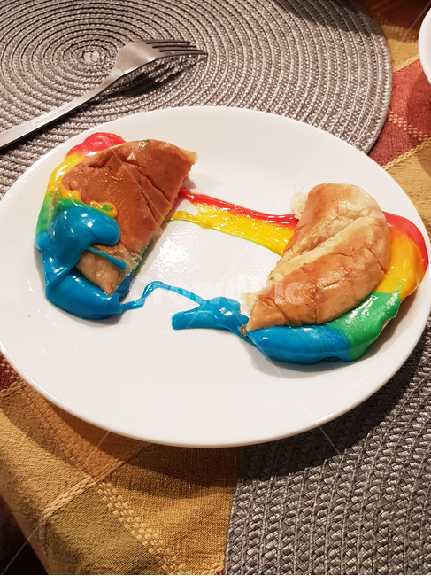 무지개치즈,빵,접시,자른빵,rainbow,bread,rainbowcheese,음식,늘어나는,는cheesestretches