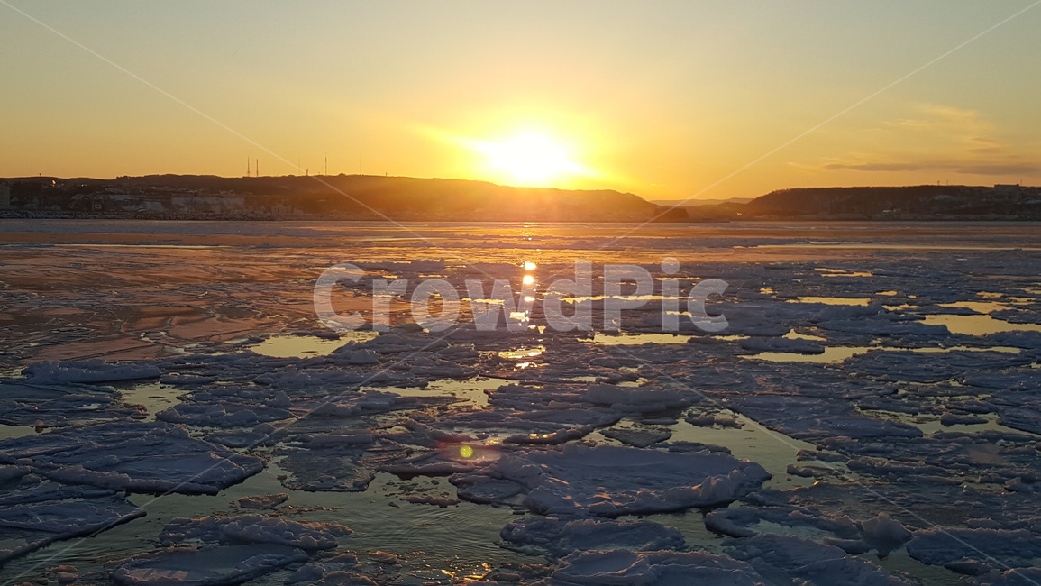 유빙,노을,아바시리,일본,자연,멋진,해,저녁,바다,겨울,sea,winter,japan,sunset,하늘,sky,일렁이는,겨울,계절,winter,season,자연,풍경,nature,landscape,해외,외국,세계,foreign,oversea,world,세계자연풍경,해외자연풍경,외국자연풍경,world nature landscape,light,빛,flare,플레어,outdoors,옥외