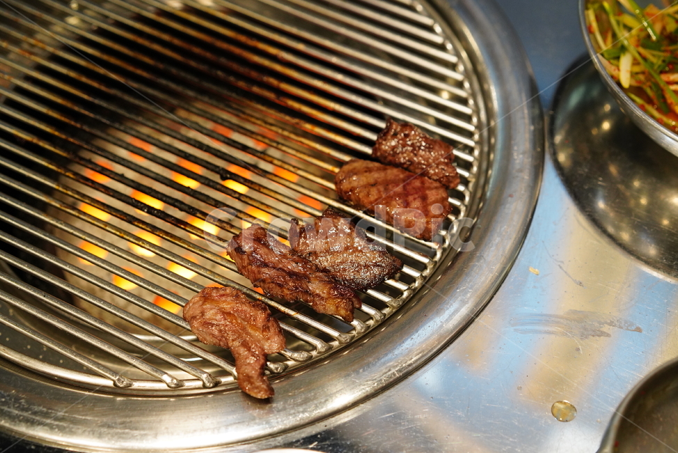 고기,육류,육식,한우,구이,한식,먹방,음식,푸드,food,안주,술안주,안주거리,불판,소고기,육즙,육질,술자리,음식,식재료,요리,food,cook,meal,dishes,food reserves,육류,고기,meat