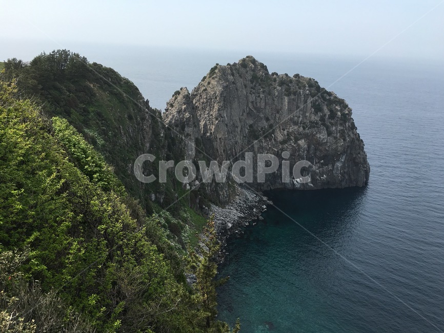 울릉도,산,바다,아름다운,에메랄드,자연,풍경,nature,landscape,한국자연풍경,한국자연경관,korea nature landscape,land,땅,outdoors,옥외,shoreline,해안선,water,물,cliff,낭떠러지,ocean,대양,sea,promontory,곶