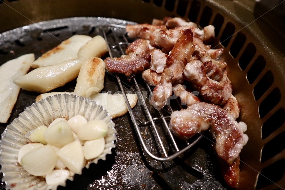 삼겹살,고기,돼지고기,육류,food,fork,바베큐,음식,bbq,음식,식재료,요리,food,cook,meal,dishes,food reserves,육류,고기,meat
