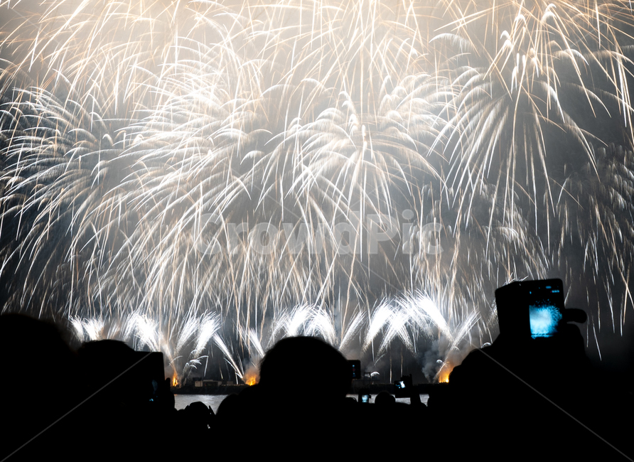 불꽃,불꽃놀이,폭죽,폭죽놀이,광안리,광안대교,firework,fireworks,감성,빈티지,야경,밤,풍경,nightscape,night,landscape,축제,행사,festival,carnival,event