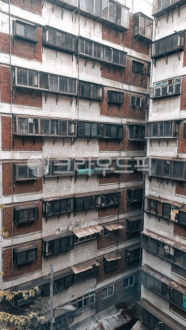 apartmentbuilding,아파트,건물,building,건축학,architecture,old,오래된,낡은,highrise,고층건물,옥외,외관,회현시범아파트