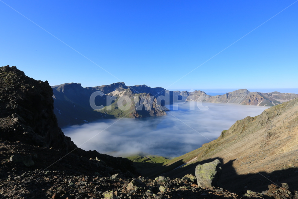 mountain,산,mountainrange,산맥,nature,자연,outdoors,옥외,slope,경사,백두산,천지,백록담,하늘,날씨,자연,풍경,nature,landscape