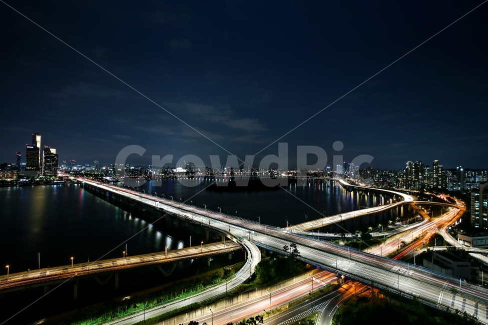 night view,landscape photography,Seoul night view,light photography,Photo shoot,Night view photography,night view photo,Han River night view,6d,point,canon,light,road name,confusion,vehicle trajectory,traffic,hobby