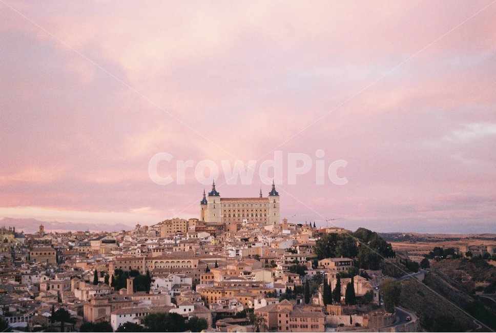 톨레도,저녁하늘,석양,도시,스페인,해외,풍경,toledo,spain,sunset,city,중세시대,도시,풍경,city,landscape,랜드마크,landmark,tourist attraction,해외,외국,세계,foreign,oversea,world,세계도시풍경,해외도시풍경,외국도시풍경,world cityscape,세계랜드마크,해외랜드마크,외국랜드마크,world landmark,world tourist attraction,색깔,색상,색채,색감,color sense,color sensitivity,feeling of color,outdoors,옥외,경치,nature,자연,scenery,steeple,뾰족한 탑,building,건물,architecture,건축물,tower,탑,spire,첨탑