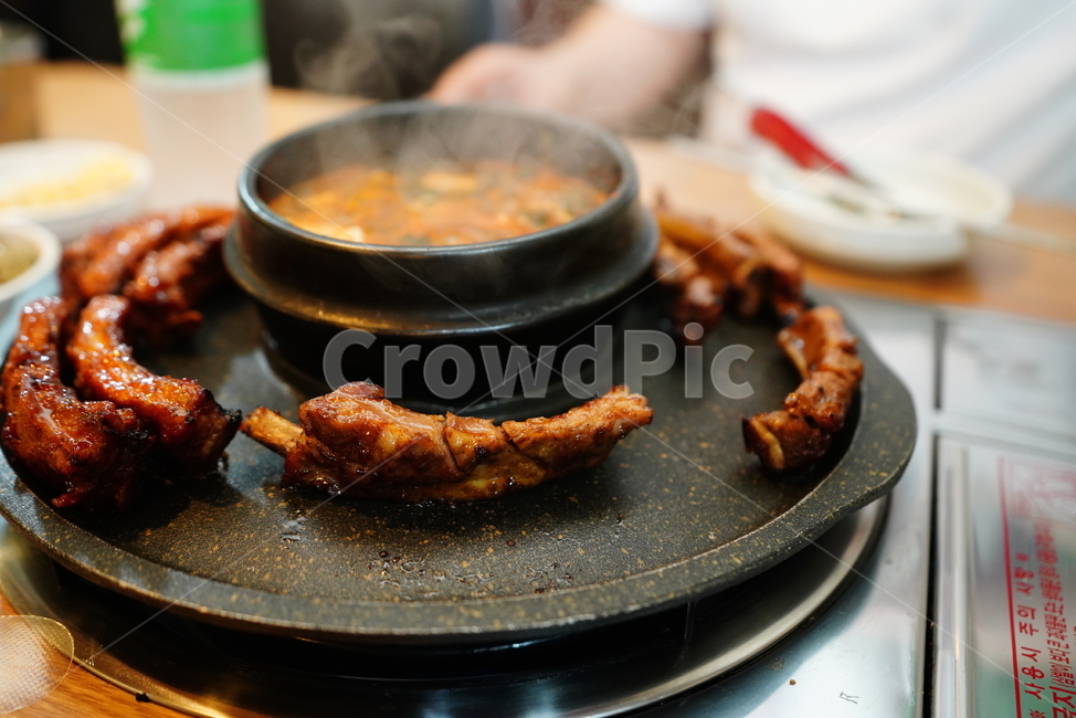 등갈비,육식,육류,안주,먹거리,음식,푸드,식사,찌개,food,사발,요리,meal,음식,식재료,요리,food,cook,meal,dishes,food reserves,육류,고기,meat