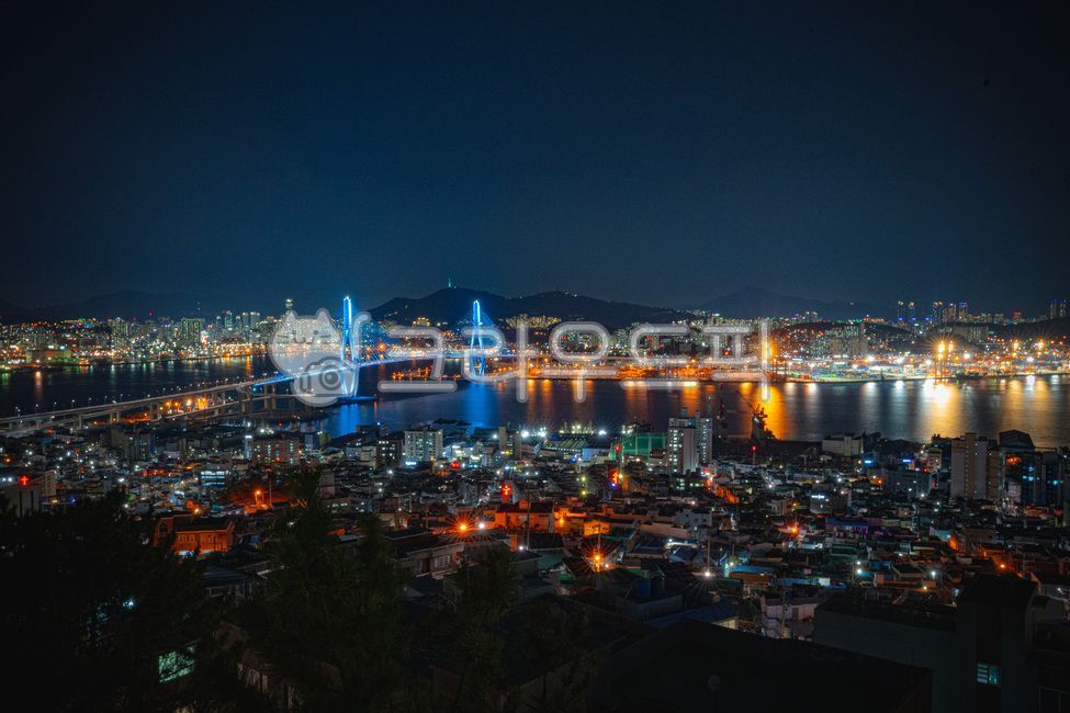 Busan night view,Busan Port Bridge,Busan Port Bridge night view,Bridge night view,Yeongdo night view
