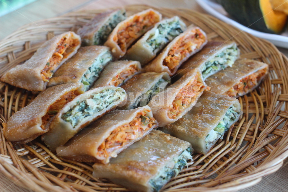 전병,메밀전병,메밀,food,음식,먹거리,김치메밀전병,요리,한국요리,한국음식,식재료,한식,향토음식,전통음식,dishes,cook,foodreserves,koreancook,koreanfood,koreandishes,meal,맛있는,지짐이,전,음식,식재료,요리,food,cook,meal,dishes,food reserves,한식,한국음식,한국요리,korean food,korean dishes,korean meal,korean cook