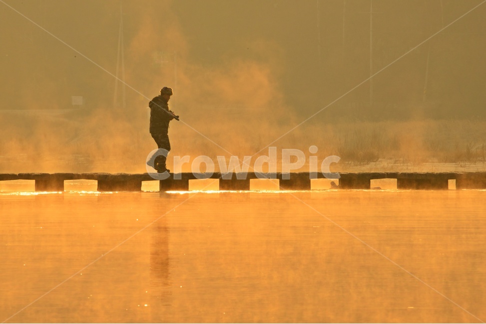 합천,징검다리,합천징검다리,물안개,황금색아침,징검다리물안개,human,인간,person,사람,자연,풍경,nature,landscape,한국자연풍경,한국자연경관,korea nature landscape,사람,인물,인간,human,person