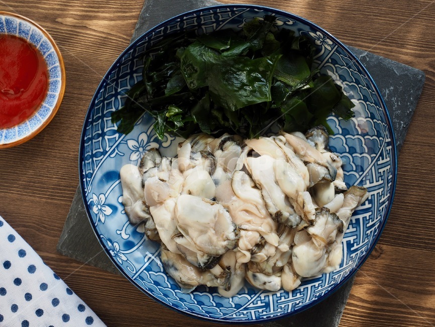 굴,미역,조개류,해초,생굴,음식,배경,해산물,식사,oyster,seaweed,shellfish,seaweeds,rawoyster,food,background,seafood,meal,음식,식재료,요리,food,cook,meal,dishes,food reserves