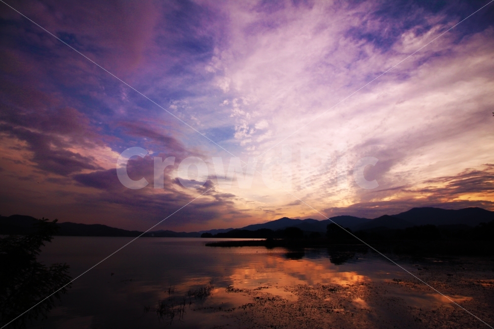 두물머리,풍경,한강,강,하늘,구름,cloud,sky,river,landscape,natural,자연,풍경사진,자연,풍경,nature,landscape,outdoors,옥외,dawn,새벽,sunset,일몰,dusk,황혼,red sky,붉은 하늘,land,땅